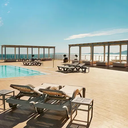 ホテル Sunprime Waterfront Adults Only 4*